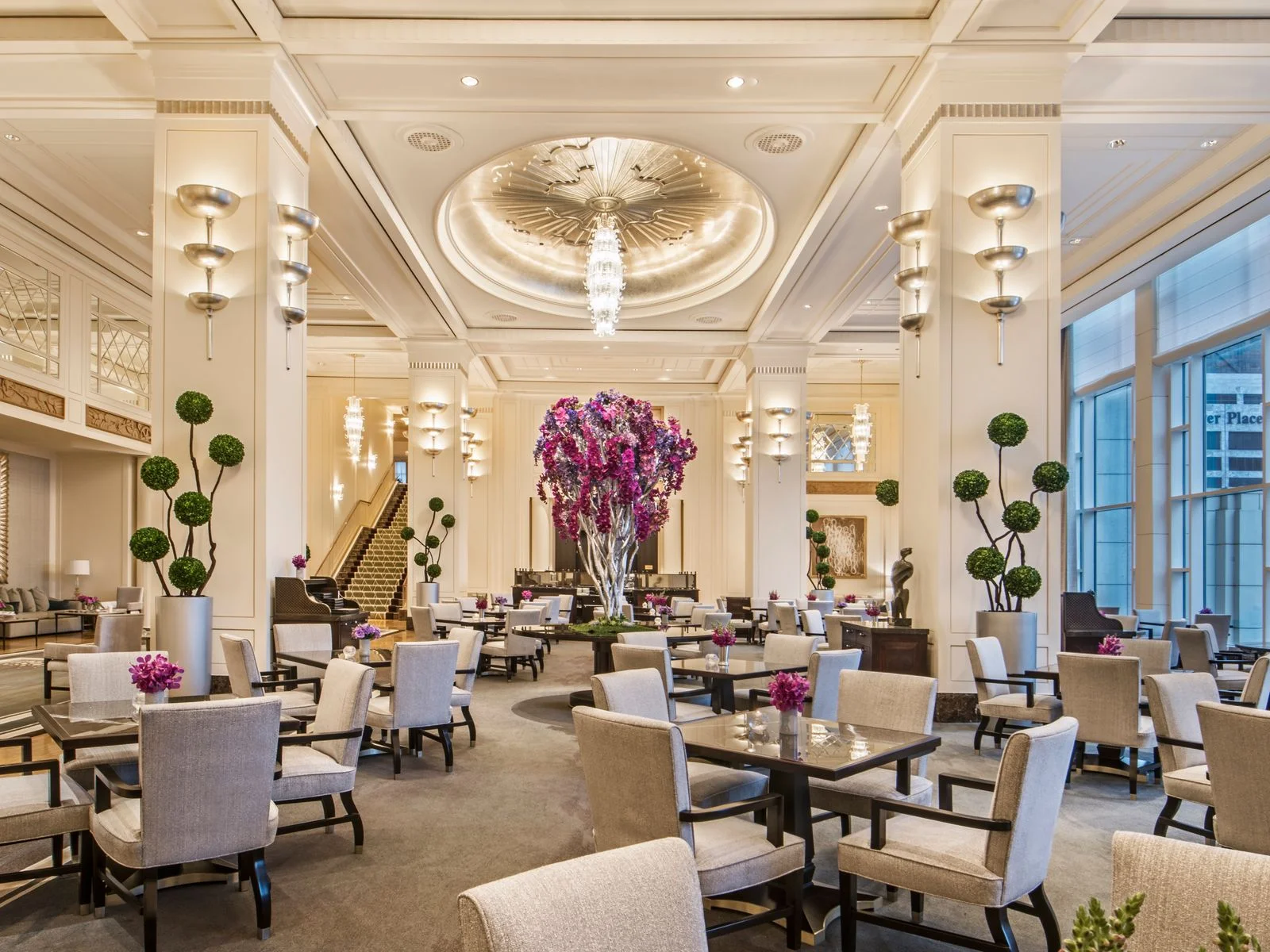 Where to Stay in Chicago If You Like to Eat