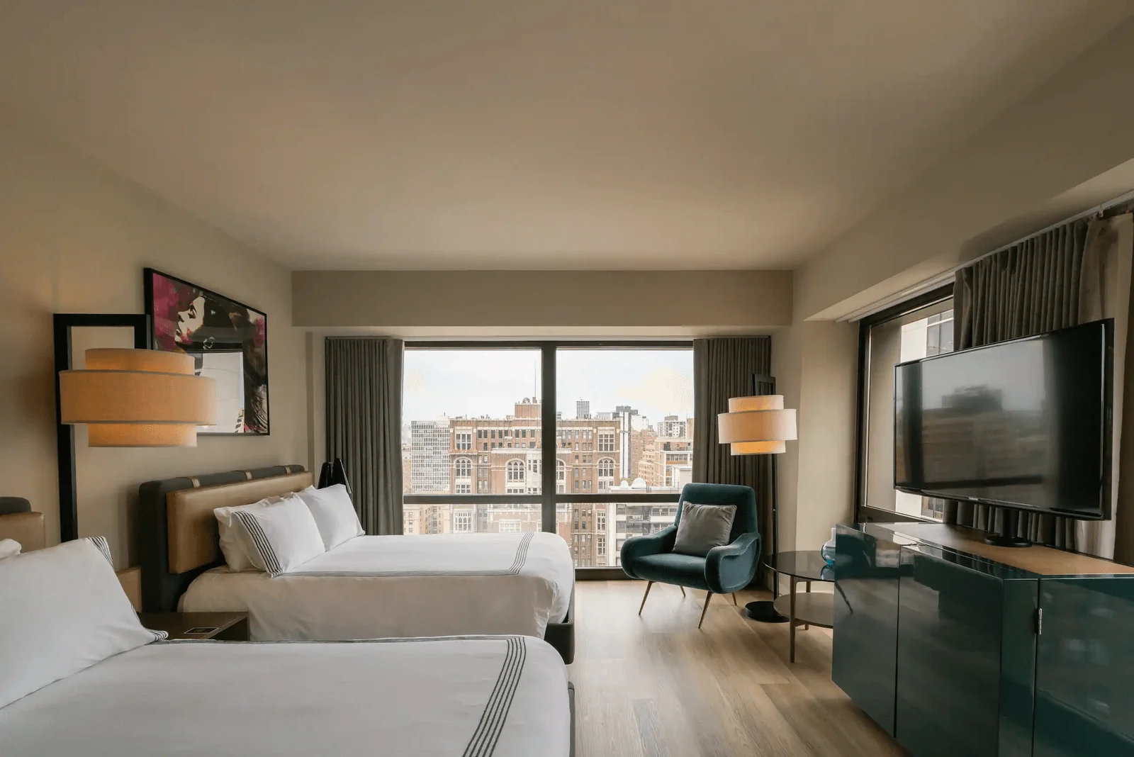 Where to Stay in Chicago If You Like to Eat