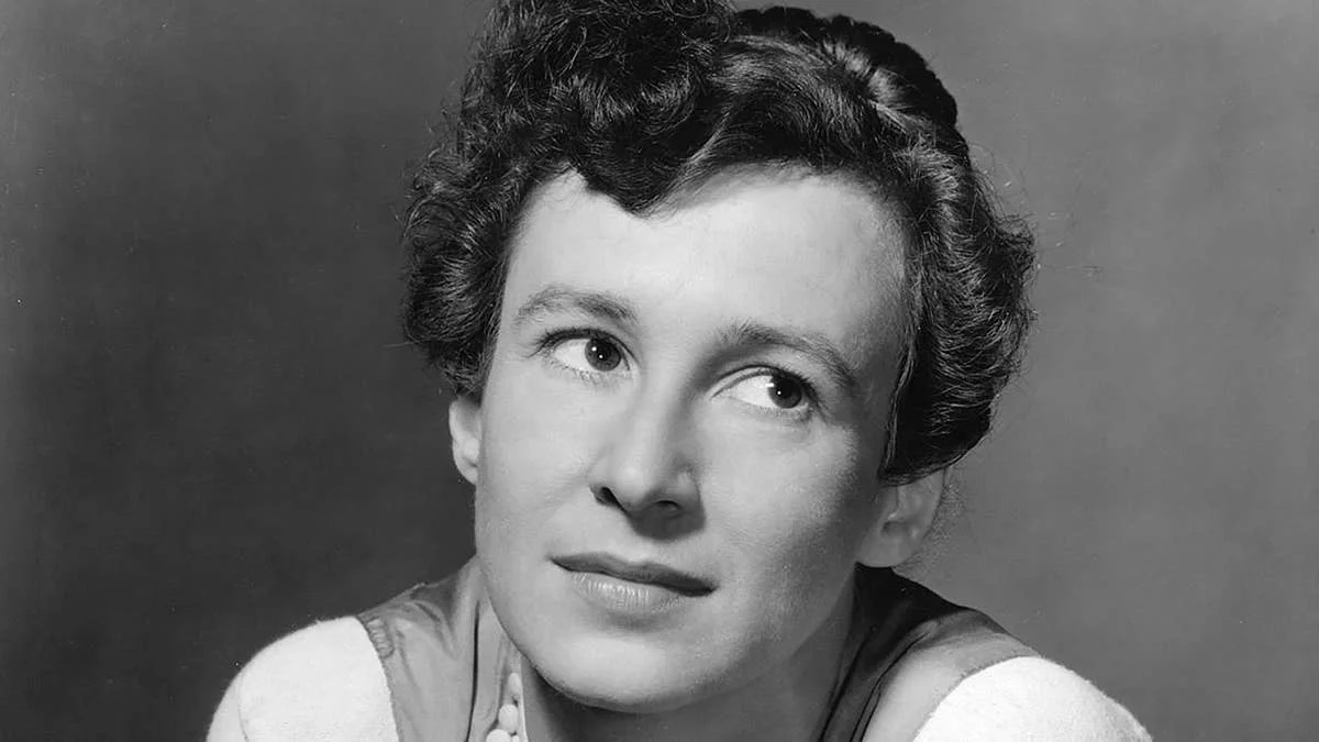 Discovering Elizabeth Hawes: A Trailblazer in American Fashion